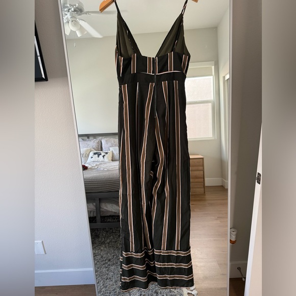 Jumpsuit - Picture 3 of 4